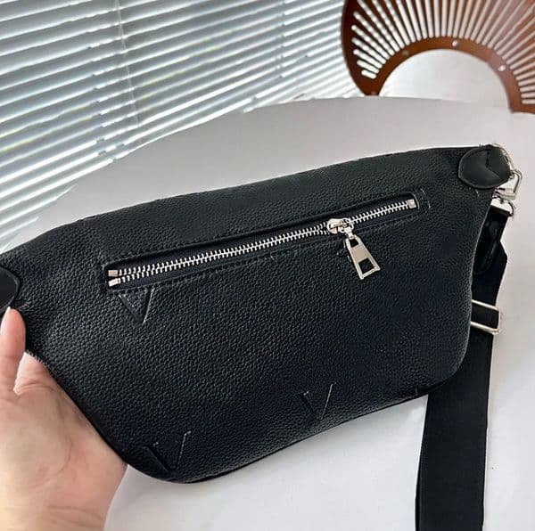 High Quality Rise Designer Bumbag Mens Crossbody Chestpack Luxurys Designers Belts Bag For Women Fannypack Zipper Bum Bags Fashion Cross Body Handbag with Dust Bag