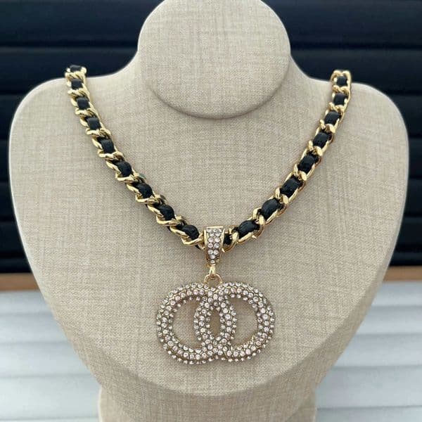 Designer Necklaces Brand Letter Pearl Necklace Diamond Pendant Necklace Women Choker Jewelry Accessories Gift