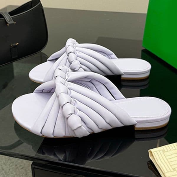Luxury quality supple nappa leather Flat mule sandals Outdoor Recreation Non slip comfortable womens beach slippers open toes easy to wear vacation casual mules