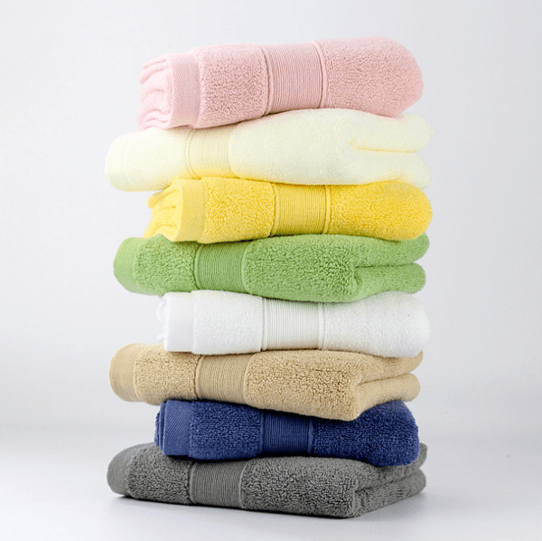 Customizable ultra soft 70 * 140CM household bath towel with fast drying and high absorbency, solid color, compact and lightweight
