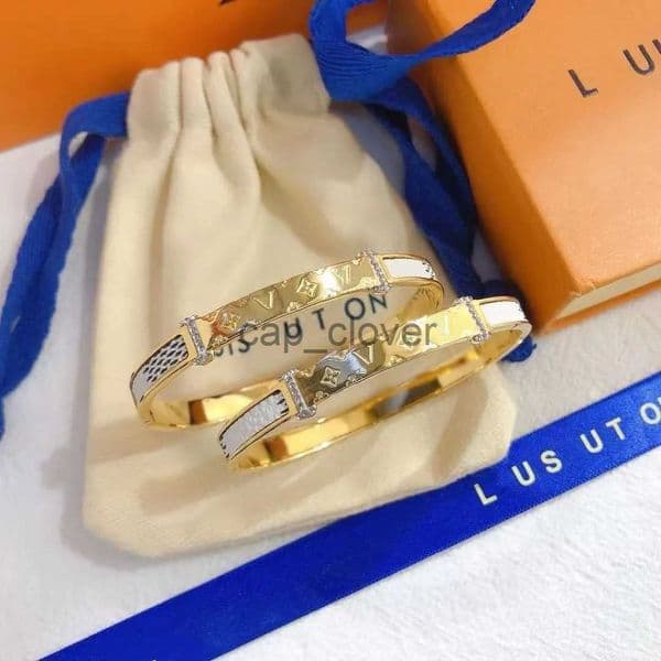 Louise Lvs Bracelets Designer Jewlery For Women Bracelet Stainless Steel Jewelry 18K Gold Bangle Woman Lock Lvness Bracelet Couple 116