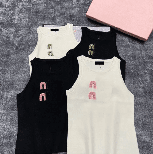 European-made letters slim, slim, age-reducing, comfortable, versatile and white classic knitted vest design sleeveless top S--XXL
