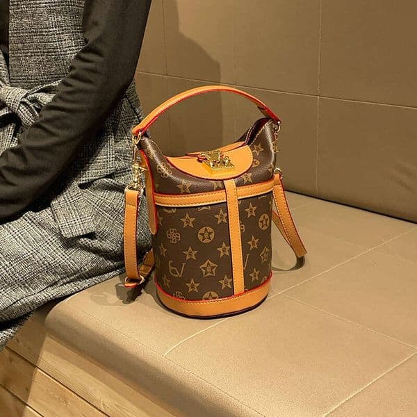 High-end vintage bucket 2026new model versatile crossbody dumpling large capacity shoulder underarm bag cross-border supply