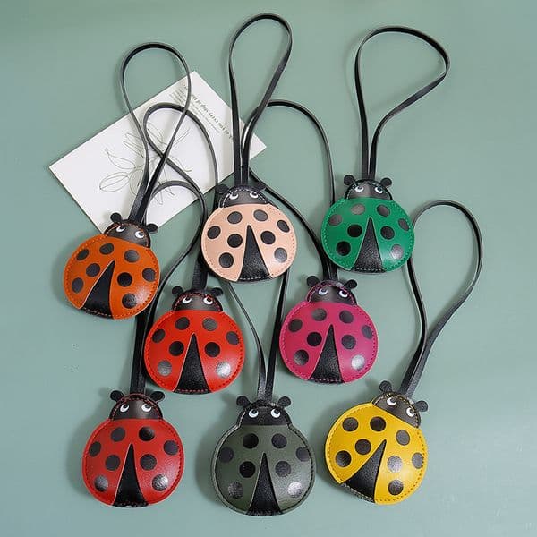 Customizable logo leather keychain small insect-shaped bag pendant plush ladybug backpack decoration