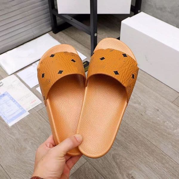 Mens Womens Summer Sandals Beach Slide Home Slippers Black White Flat Scuffs Sliders Fashion Leather Rubber Shoes Pattern Sandal All Match