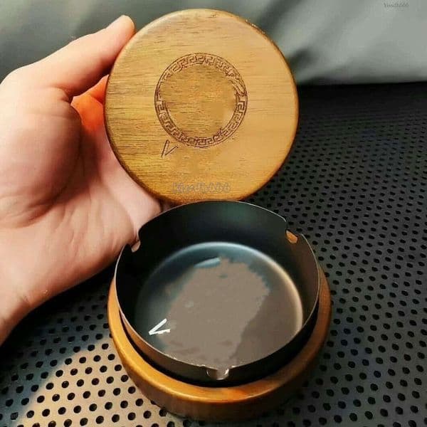 Designer ashtray Nordic luxury cigar ashtray creative Internet red minimalist desktop KTV decoration