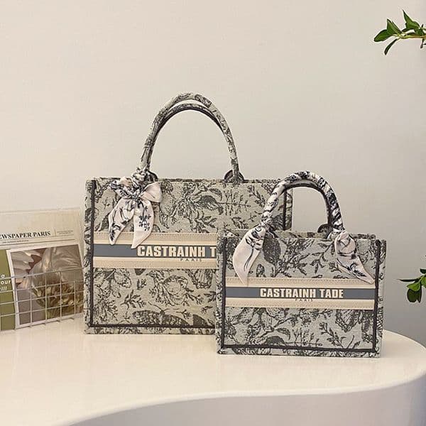 Hot Sale Free Shipping Korean Style Tote Handbag for Women - New Trendy Printed Butterfly Design with Various Sizes for Shoulder Bag