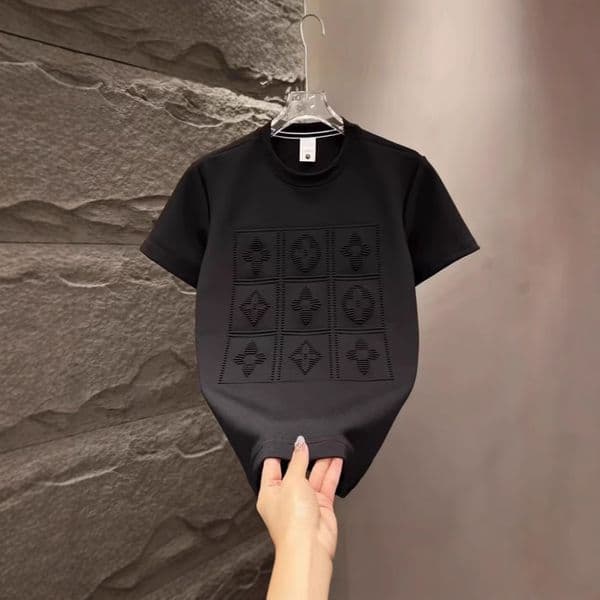 Designer Hoodie Spring/summer New Men's Heavyduty Polo Embossed Shortsleeve With Contrasting Colors Fashionable Designer T-shirt And Casual