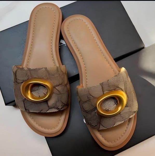 Designers Luxury Interlocking Ladies Hollow New Color Platform Slippers Women Slide Fashion Classics Retro Lovely Beach Sandals us Fast delivery with box