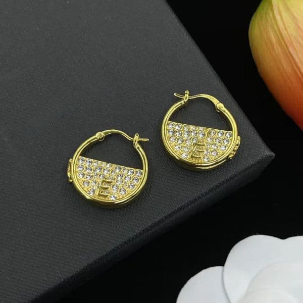 New two-color letter inlaid diamond pendant earrings for women, fashionable and simple temperament, versatile earrings, preferred accessories for parties and travel