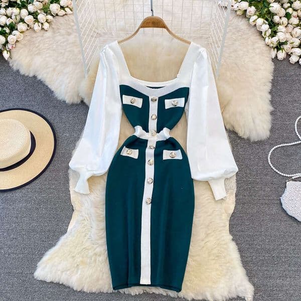 2026 French Retro Hepburn Style Waist Square Neck Knitted Long Dress Elegant Black and White Splicing Tight Dress