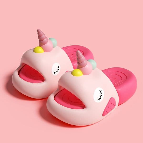 Kids 3D Unicorn Slippers Girls Cute 3D Cartoon Non-slip Sole Waterproof EVA Kids Indoor Bathroom Slippers Summer Beach Slides Kids Birthday Gift Shoes