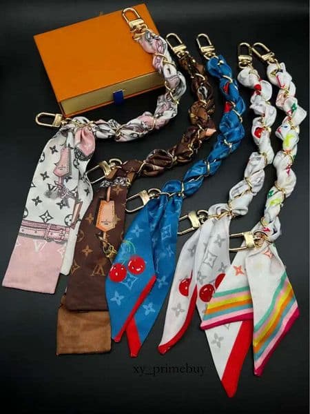 Lanyards Portable Scarf 11styles Designer Key Chain Bag Purse Silk Cherry Charm Keychains Luxury