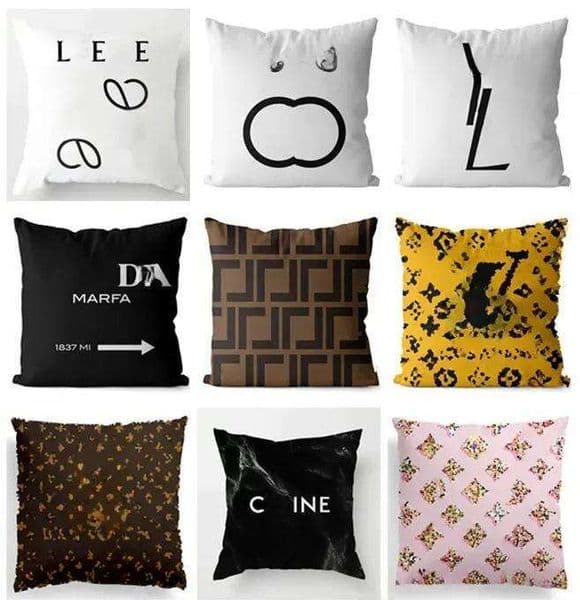 Quality Designer Black and White Throw Classic Letter Printed Home Cover Minimalist Sofa Decoration Cushion 45x45cm Pillow Core Detachable