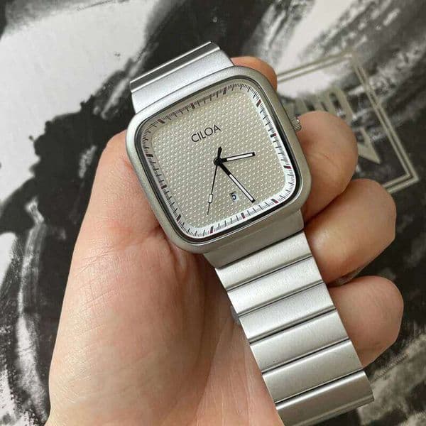 2025 hot selling women's trendy large dial for women niche art ladies high-end watch