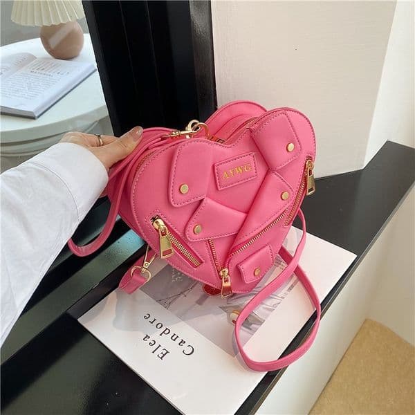 Hot Girl Style Single Shoulder Crossbody Bag For Women, Exquisite New Niche Biker Style Clothing Bag, Internet Celebrity Heart Bag Wholesale