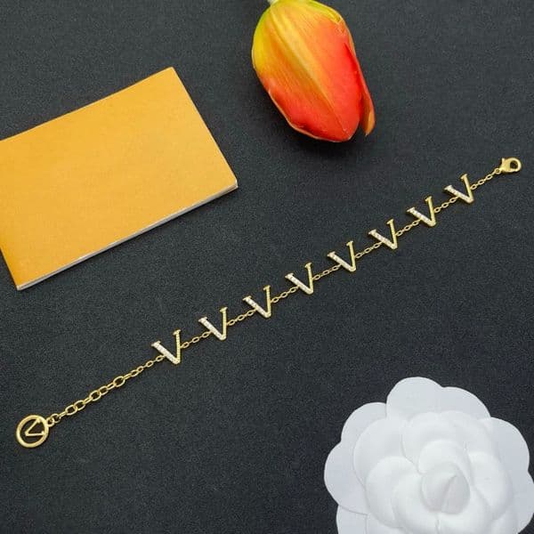 Paved Crystal Letter Link Bracelet Gold Tone Delicate Accessory Elegant Gift Suitable For Daily Wearing Holiday Gift Bracelets