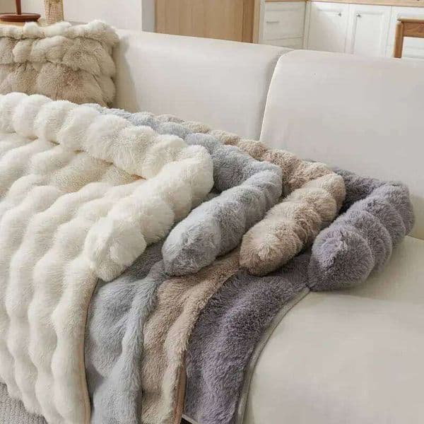New Faux Rabbit Fur Large Dog Mat Cat Mattress Fun Luxury Plush Pet Bed Suitable for Small To Medium Dogs and Cats 26H0319