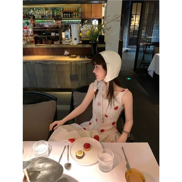 Correct Version! Summer Pastoral French Vacation Designer Dress Polka Dot Gathered U-neck Sleeveless Vest Dress
