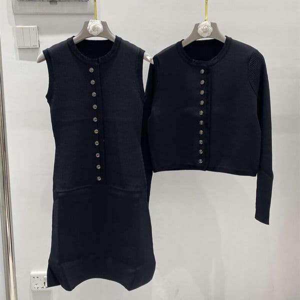 Simple and fashionable new button decoration cardigan jacket sleeveless S6 button vest dress two-piece set 2026 autumn