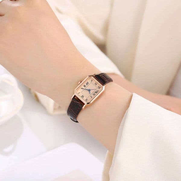 New women's with retro Roman blue needle scale design, simple and fashionable square watch, quartz watch