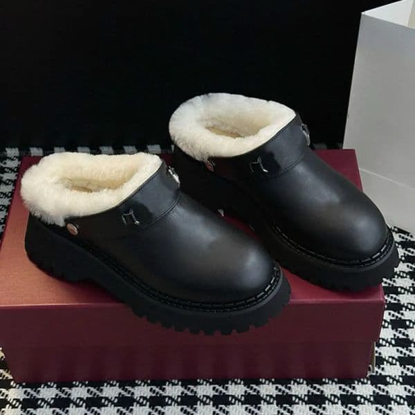 New Women Winter Snow suede Mules elegant Dark green suede Silver toned hardware decoration thick sole outdoor casual mules
