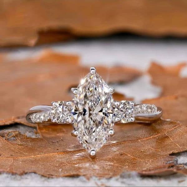 Classic Luxury Silver Color Rings with White Cubic Zircon Engagement Wedding Fashion Ring for Women