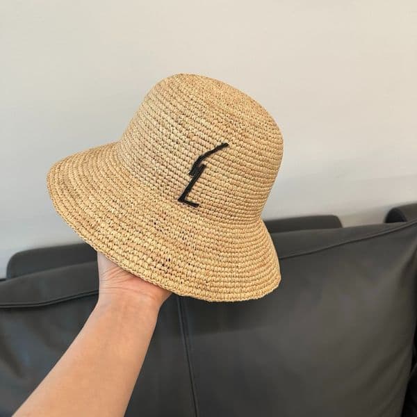 Designer Bucket Hat Women Woven Grass Wide Brim Fisherman Hat Chapeau Summer Breathable Sunscreen Large Brim Beach Vacation