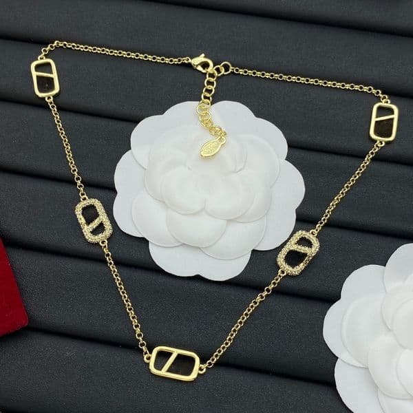 Necklace Womens Necklace Designer Jewellery Chains Pendant necklace designer chains Gift for Women Gold jeweler Gifts