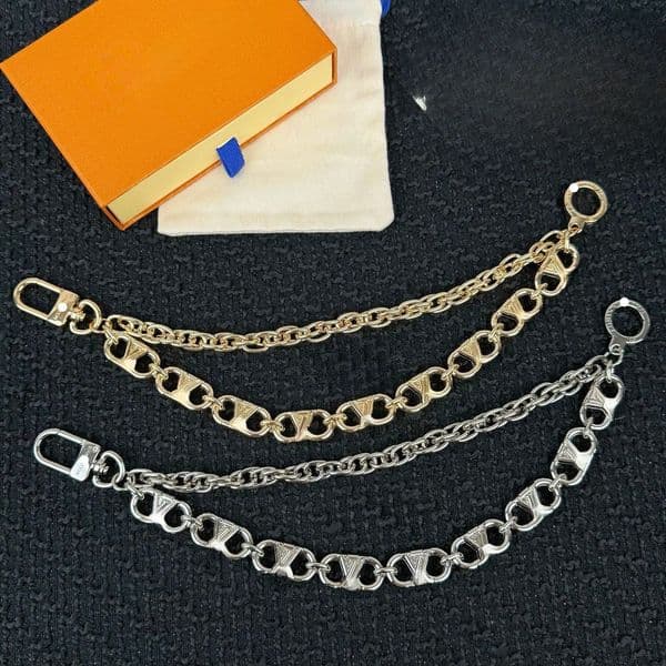 Designer Bag Charm Keychains Keychain Letter Brand Keychain Car Key Fashion Keyring Bag Charm Lovers Gift