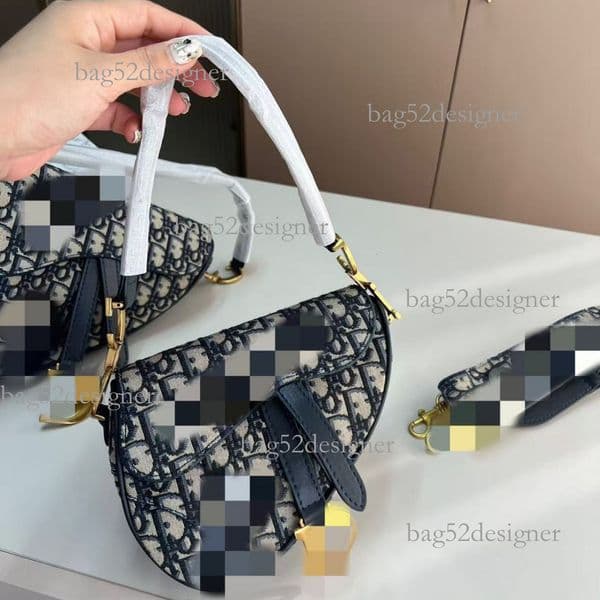 Designer bag Luxury bag Women S New Underarm Trendy Crossbody Versatile Retro Saddle Handheld Embroidered Bag Small One Free Shipping