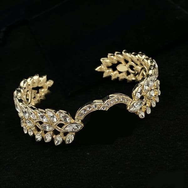 C263Nek3 Fashion Bracelet Earrings Exquisite Necklace Jewelry ear studs Bracelet for women girl set Designer Jewelry Necklace Valentine's Day Birthday Gift