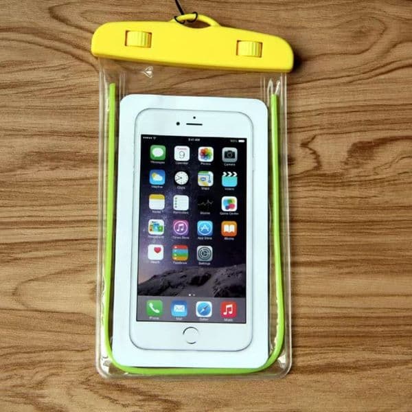 Waterproof Transparent Plastic Shield Featuring Robust Closure System Suitable For Deep Dive Gadgets
