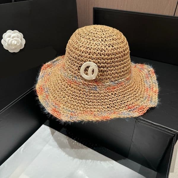 Hats Designers Women Spring Hats Wide Brim Bucket Hat Woman Cap Woven Grass Fisherman Chapeau Breathable Sunscreen Large Brim Beach Vacation