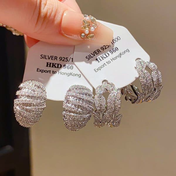 Silver Needle Luxury Zircon Hollow Leaf C-Shaped Spiral Texture Earrings Unique Minimalist Style Ladies' Festival Earrings Niche High-End