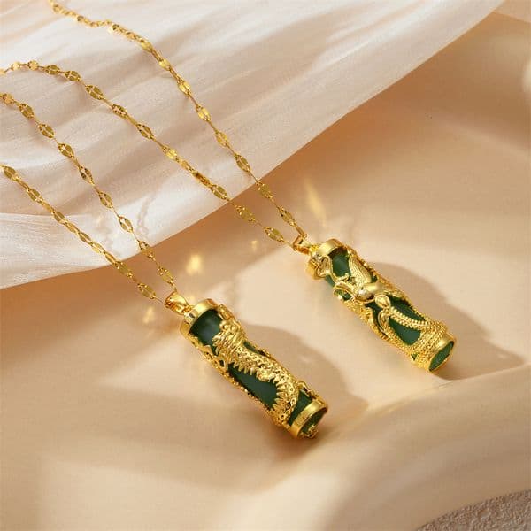 New Chinese-style retro versatile light luxury dragon phoenix pendant accessory titanium steel necklace for women, elegant and high-end fashion clavicle chain