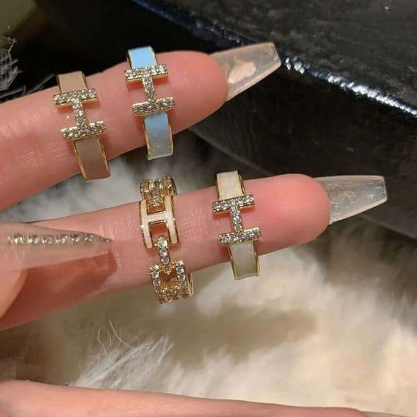 Fine Craft Letter H Light Luxury Enamel First Strong Female Drop Glaze 18CT Gold Advanced Adjustable Size Original Jewelry Designer Ring