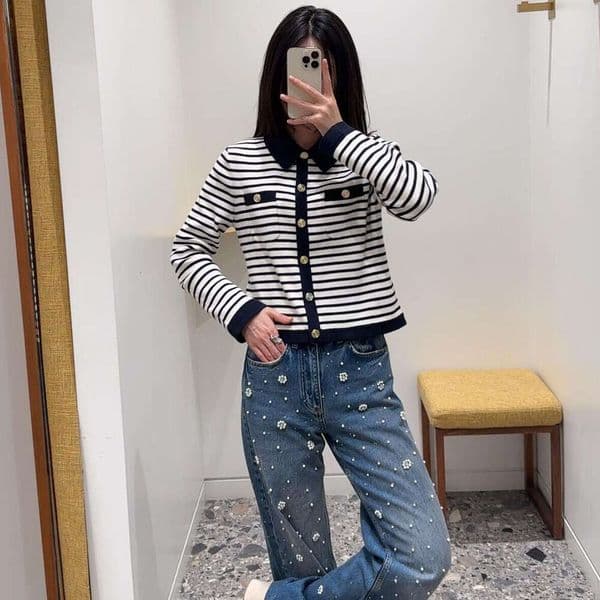 2026 Spring New Designer Women's Fashion Black and White S6 Striped Flip CC Collar Long Sleeve Knitted Short Cardigan