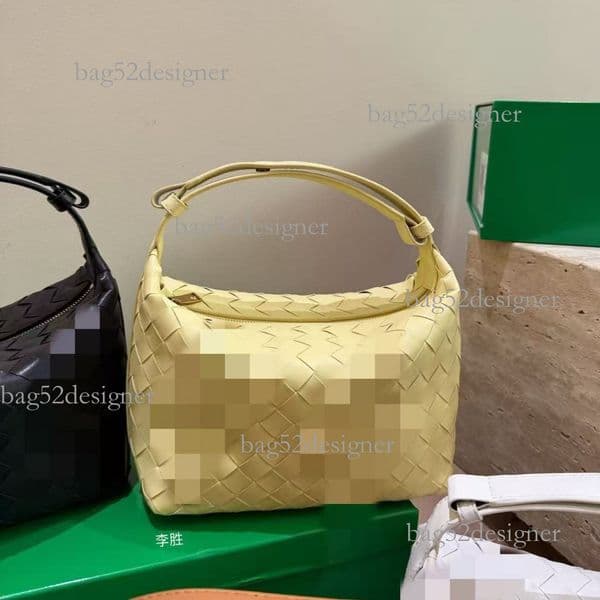 Designer bag Luxury bag New Fashion For Women Genuine Leather Lunch Underarm Bag Hand Held Quilted Woven Bag