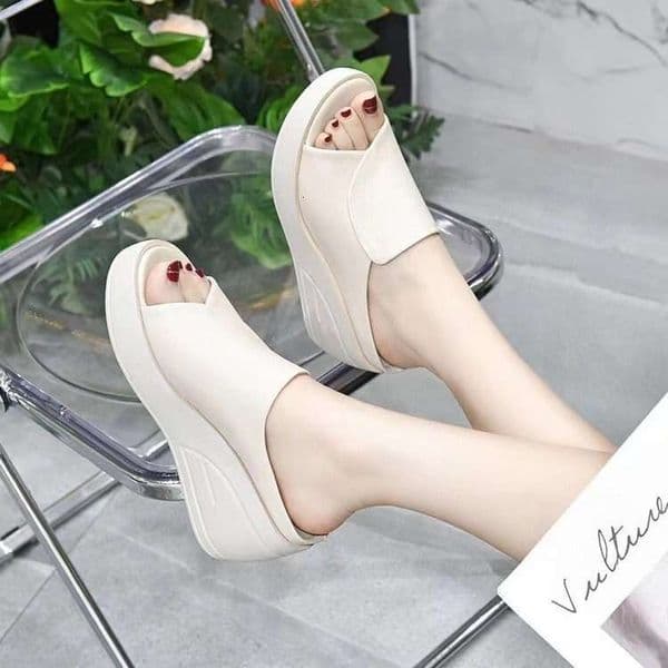 New Cross-border Independent Brand Women's Summer Outdoor Fashion Platform Sandals With Thick Soles Designer Sandals Slippers And A Single Strap