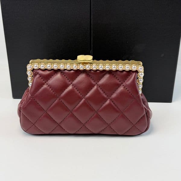 Fashion Evening Bag Pearl Encrusted Snap Shoulder Bag Womens Designer Crossbody Bag Martella Chain Fashion Bag Diamond Patterned Leather Makeup Bag Wallet 20x12cm