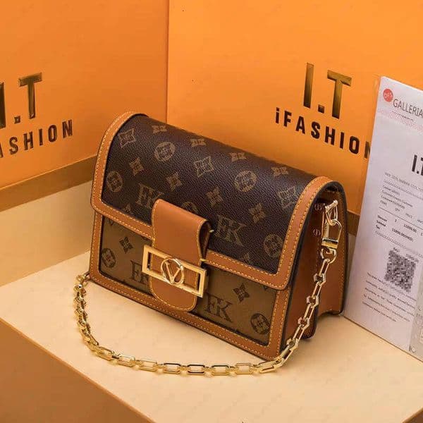 10A Handbag Designer Luxury Monogram Crossbody Bag High End Leather Shoulder Satchel Purse with Gold Hardware for Women Fashion and Casual Wear
