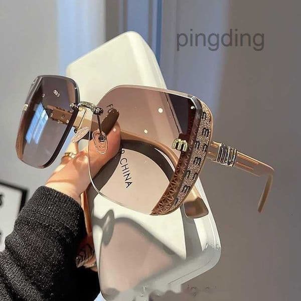 Designer Sunglasses Free Shipping 2025 New Fashionable Commuter Half Frame Light Luxury Sunglasses Premium Texture Sunglasses