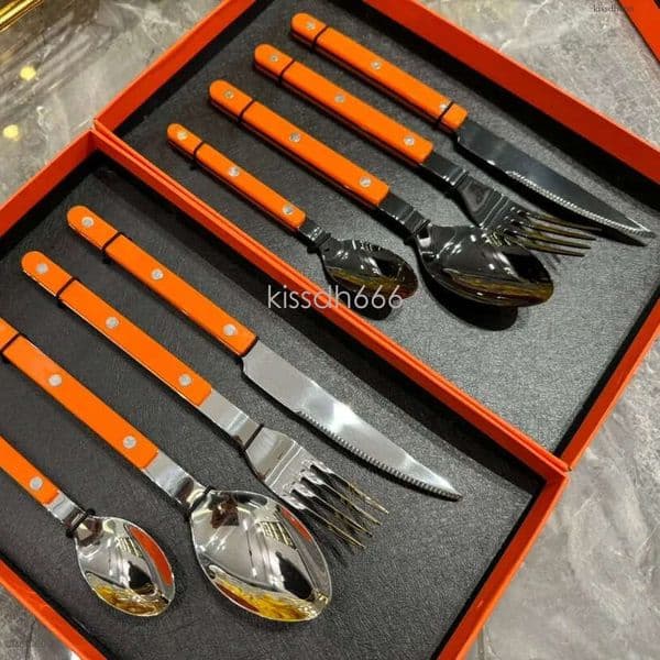 Designer cutlery set 4-Peces steak knife fork and spoon set gift box-G2542