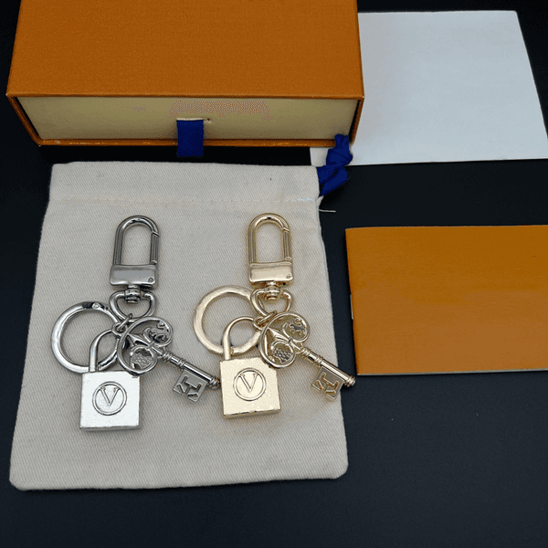 Lock Keychain Bag Charms Pendant Men Women Gold Tone Metal Keyring Flower Key Holder