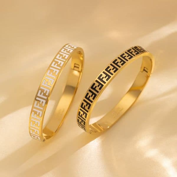 Top Designer Bracelet, Gold Bangle, Black Stainless Steel Letter Bracelet, Couple Jewelry 2026
