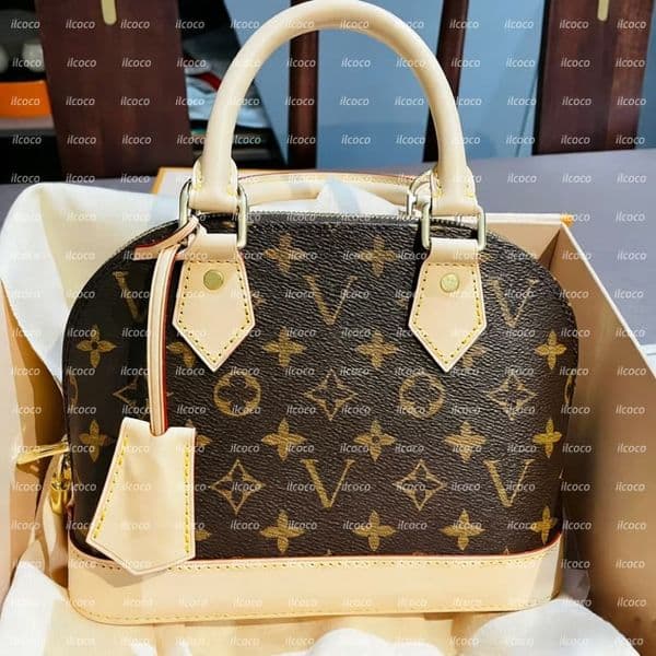 23A High quality New almas bb Womens crossbody shoulder bag Original designer leather handbag leather chain bag luxury tote Classic shell bag expensive wallet