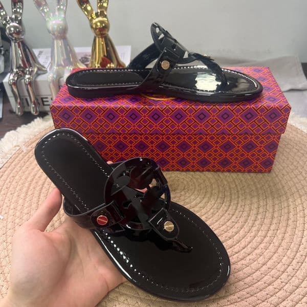 Designer slippers, luxury shoes, classic elegant stylish versatile slippers, round toe, open toe, anti-slip, single-strap slippers High-quality products, ho