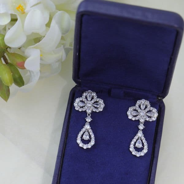 Stud HW four-leaf clover-shaped water drop earrings diamond-encrusted sparkling earrings exquisite wedding dinner accessories
