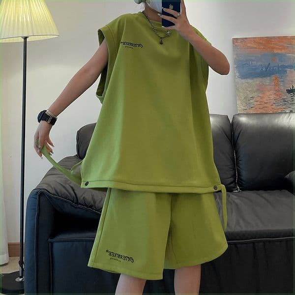 Casual Suit Quick-dry Sportswear For Men Summer Thin Hoodie Short-sleeve Shorts Two-piece Designer T-shirt Set Polo High-end Tank Top